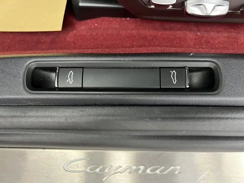 macan 718
