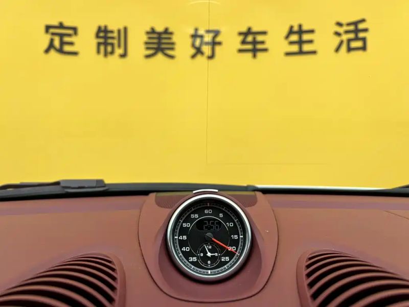 macan 718