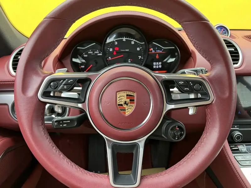 macan 718