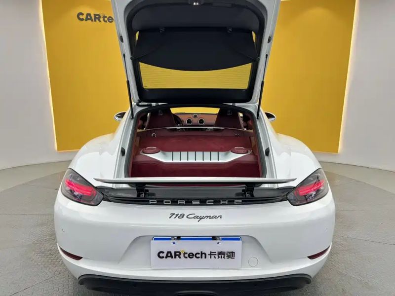 macan 718