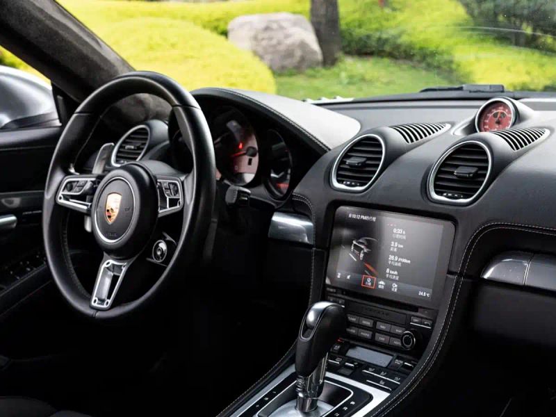 macan 718