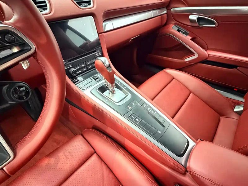 macan 718