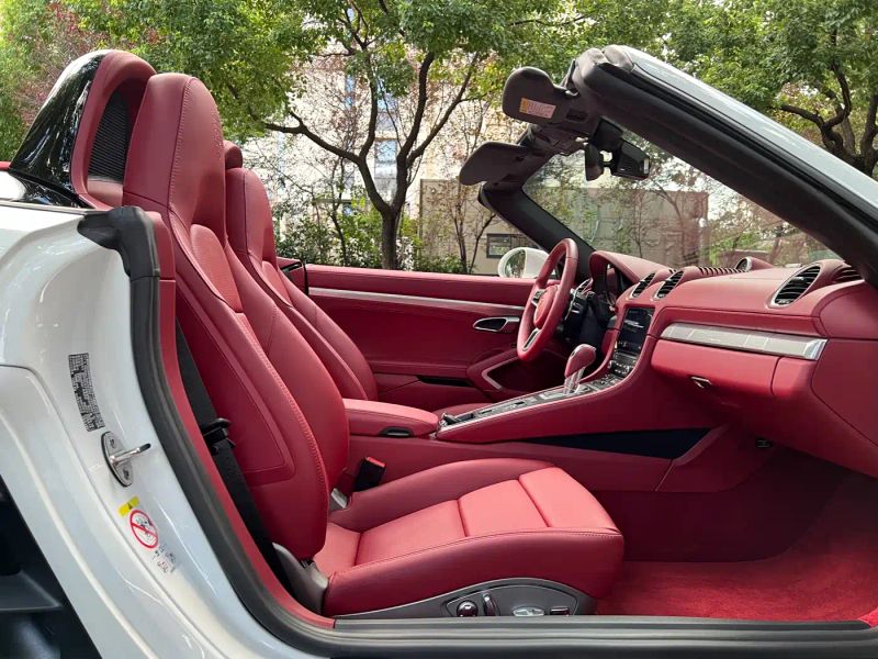 macan 718