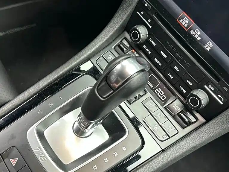 macan 718