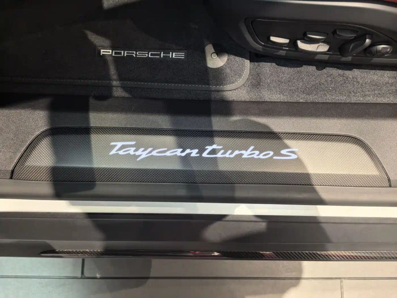 macan taycan