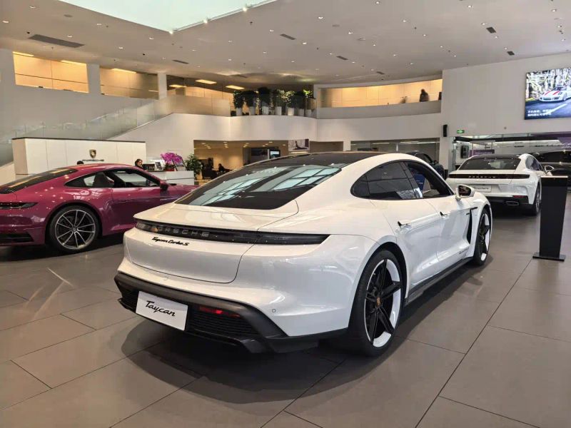 macan taycan