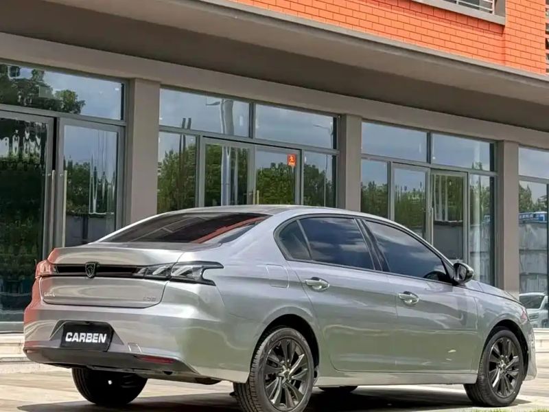 Peugeot 408