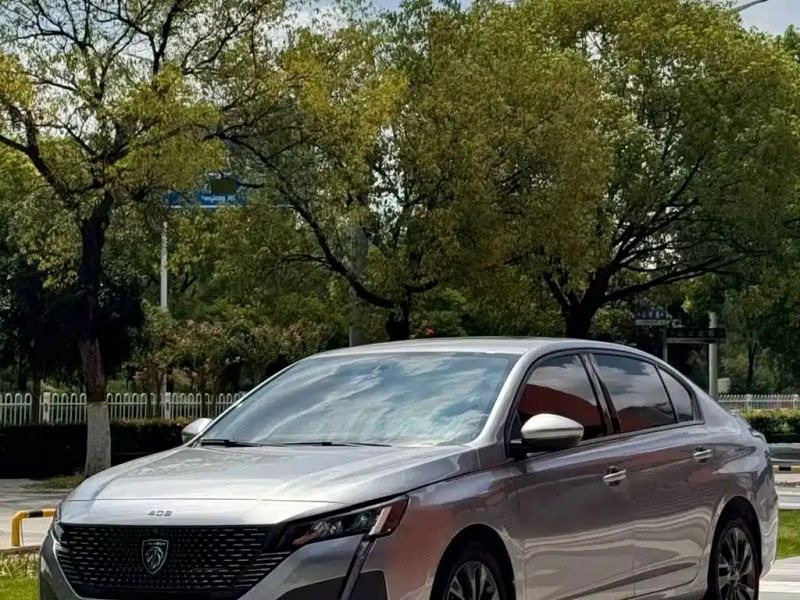 Peugeot 408
