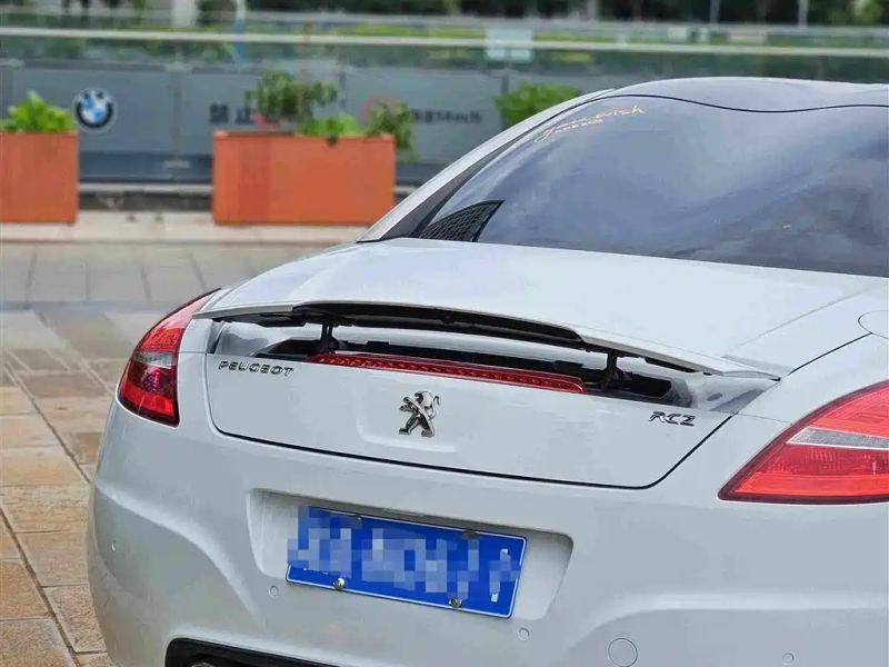 Peugeot RCZ