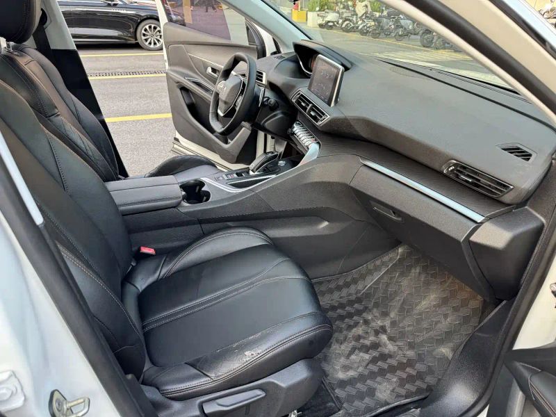 Peugeot 4008
