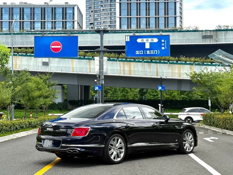 tian-yue sedan