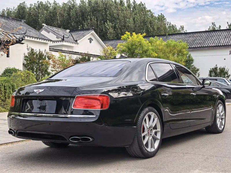 tian-yue sedan