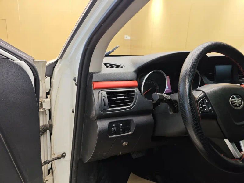 Besturn b50