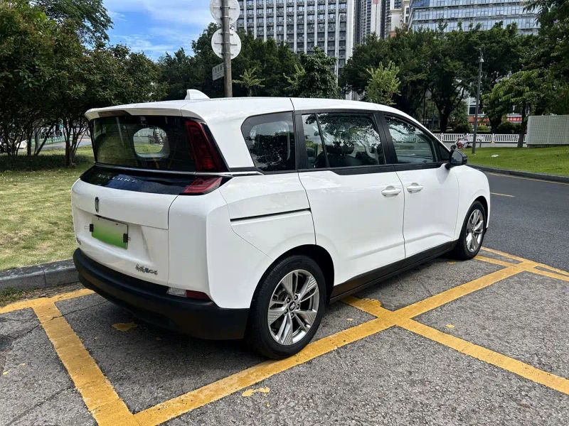 Besturn nat