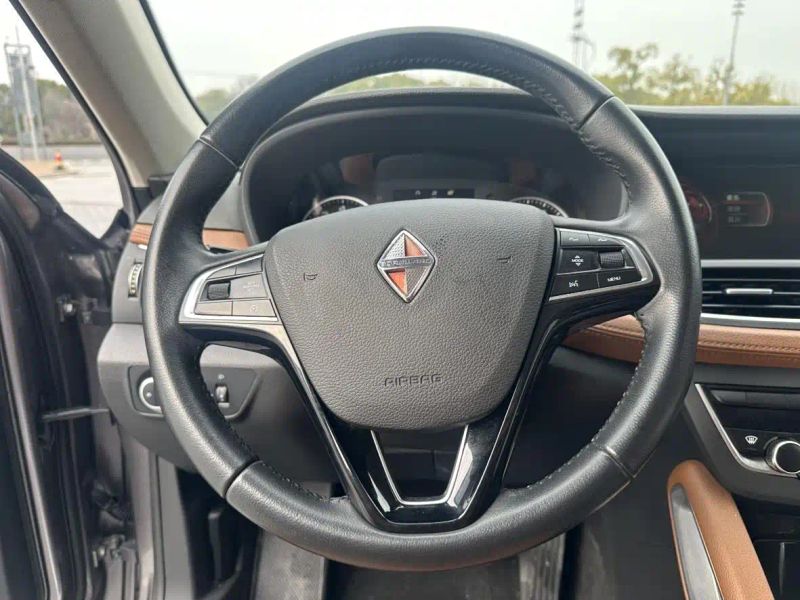 Borgward bx7