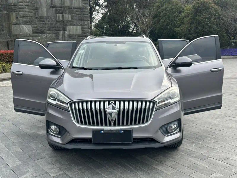 Borgward bx7