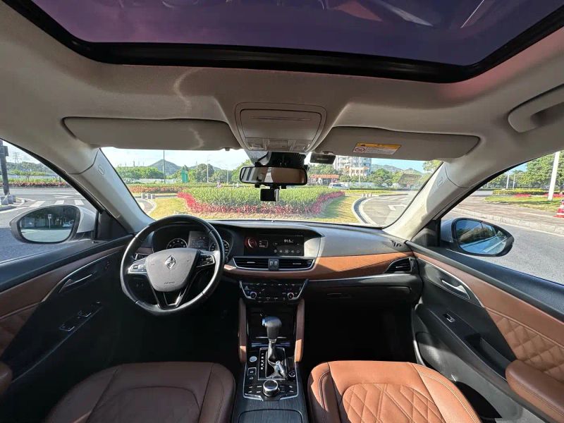Borgward bx7