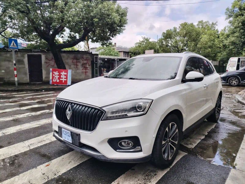 Borgward bx7