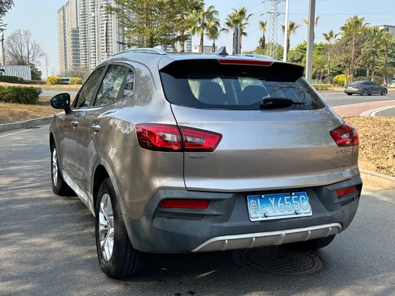 Borgward bx5