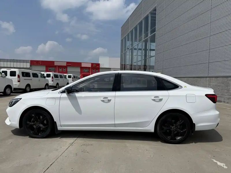 Roewe i6-max