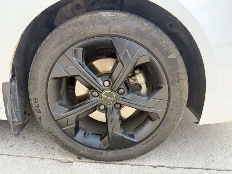 Roewe i6-max