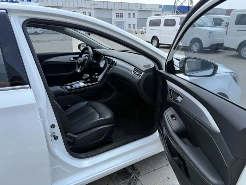 Roewe i6-max