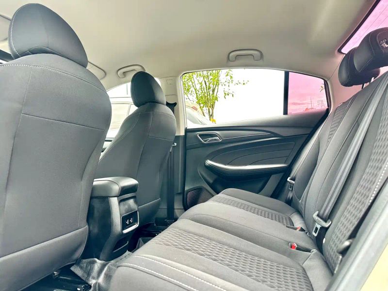 Roewe i5