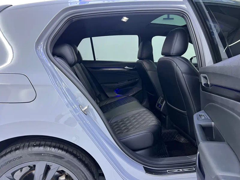 faw-volkswagen golf