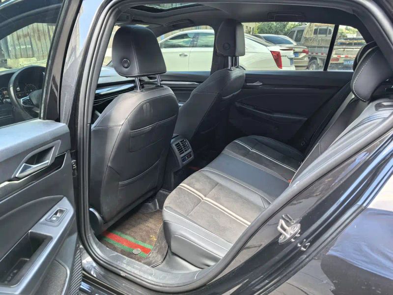 faw-volkswagen golf