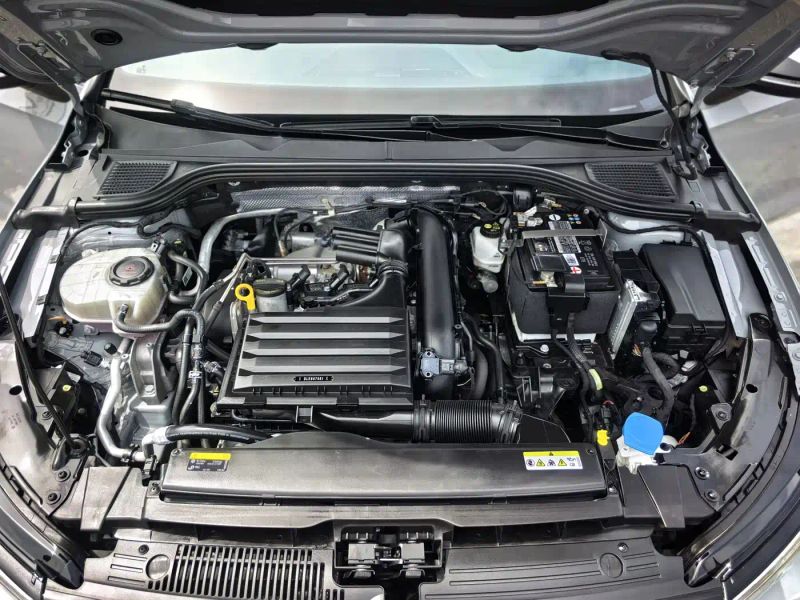 faw-volkswagen golf