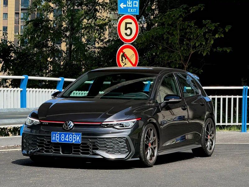 faw-volkswagen golf