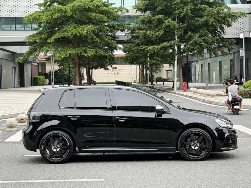 faw-volkswagen golf