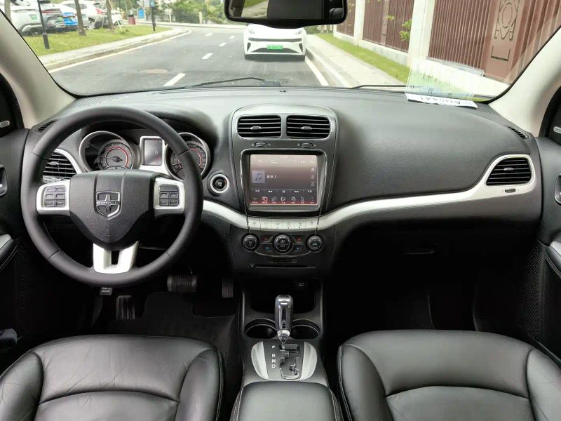 Dodge crossroad