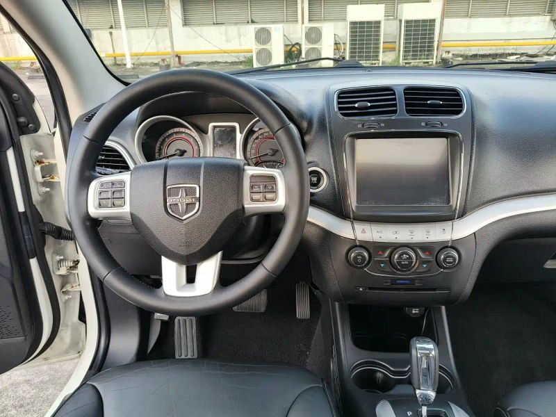 Dodge crossroad