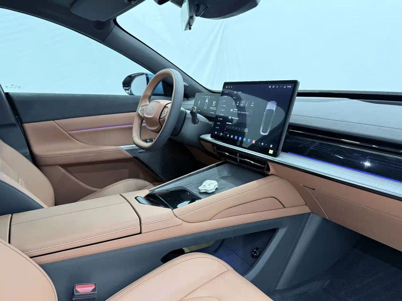eπ sedan
