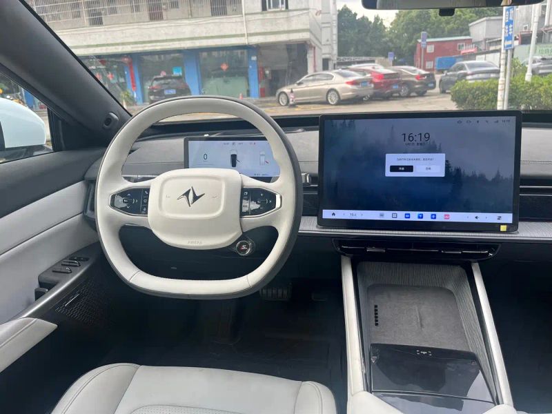 eπ sedan