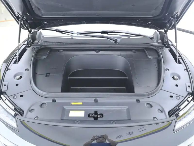 eπ sedan