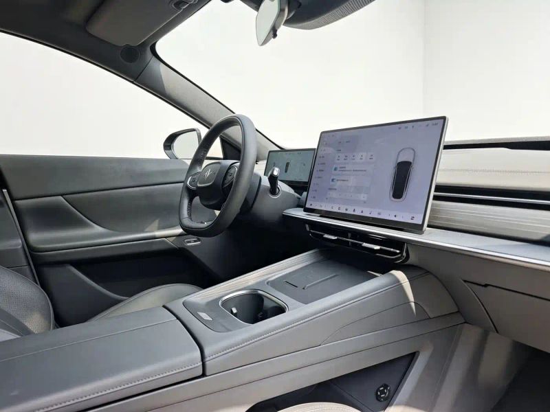 eπ 007