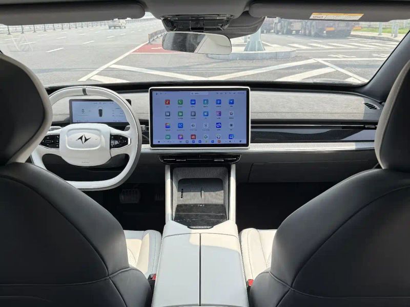 eπ sedan