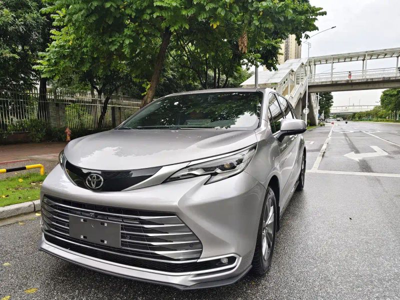 alphard sienna
