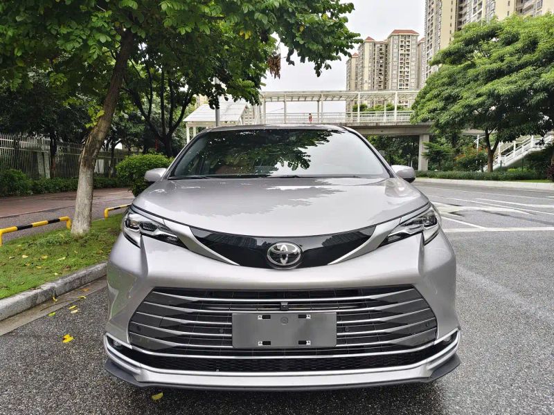 alphard sienna