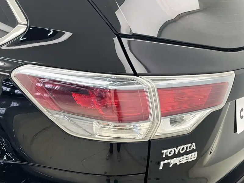 alphard highlander