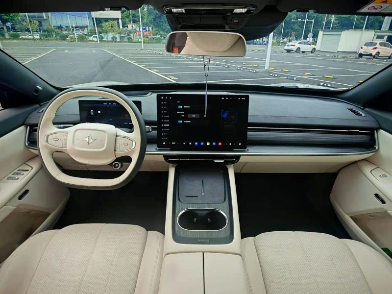 eπ sedan
