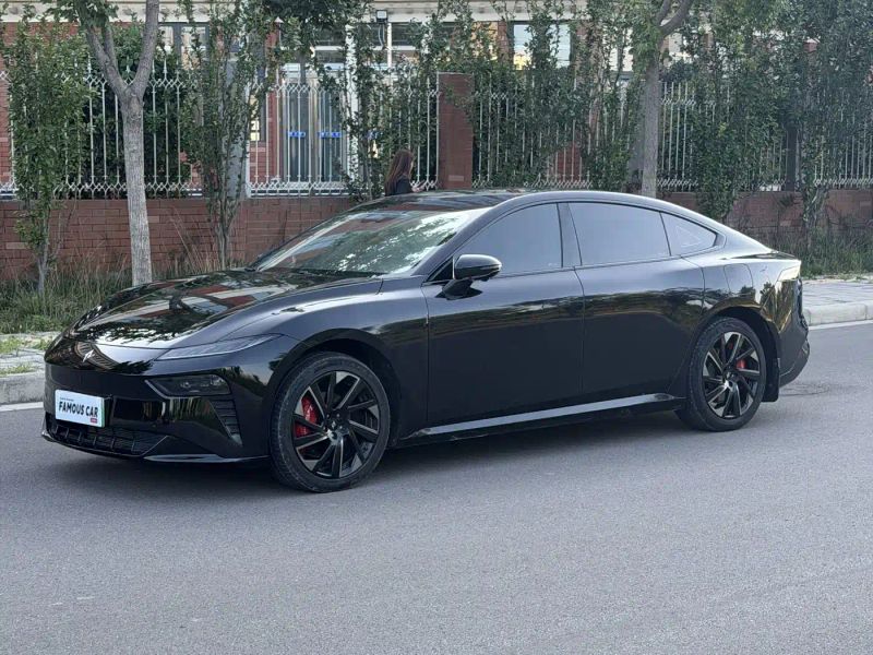 eπ sedan