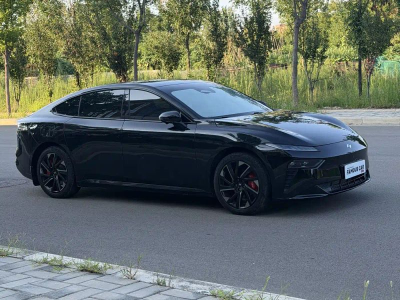 eπ sedan