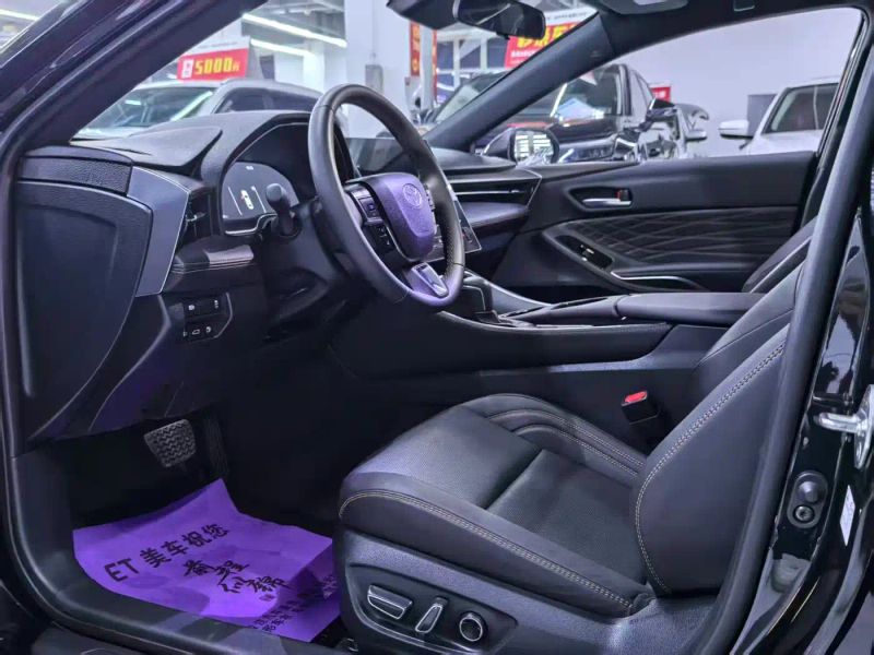 alphard avalon