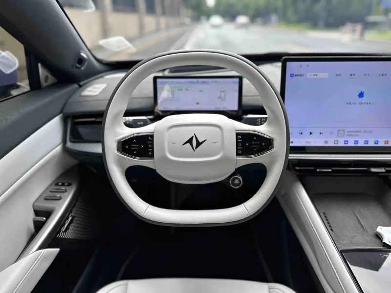 eπ sedan
