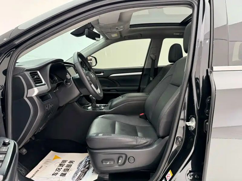 alphard highlander