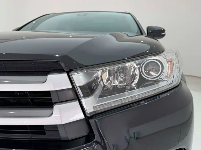 alphard highlander