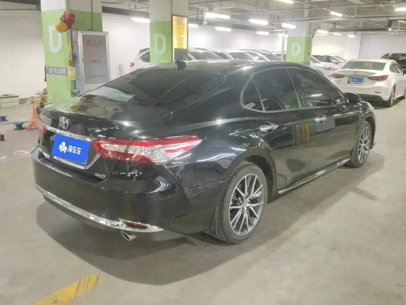 alphard camry